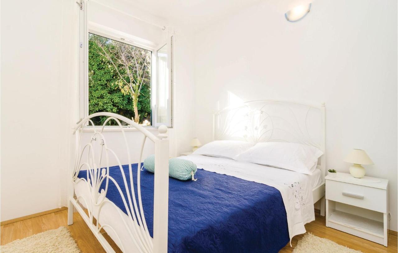 2 Bedroom Cozy Apartment In Klek Exterior foto